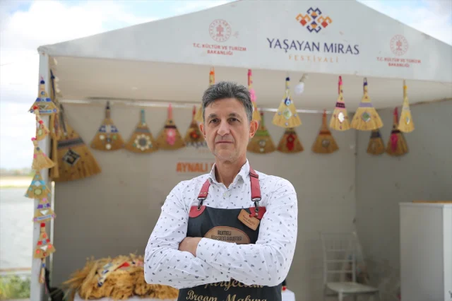 Edirnenin Tarihi Zanaatı Yok Oluyor mu: Süpürgenin Geleceği Tehlikede