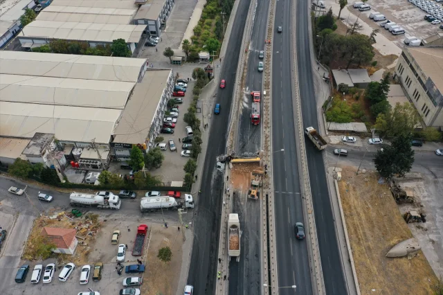 İzmir'in Kalbinde Nefes Kesen Kaza Anları Görüntülendi