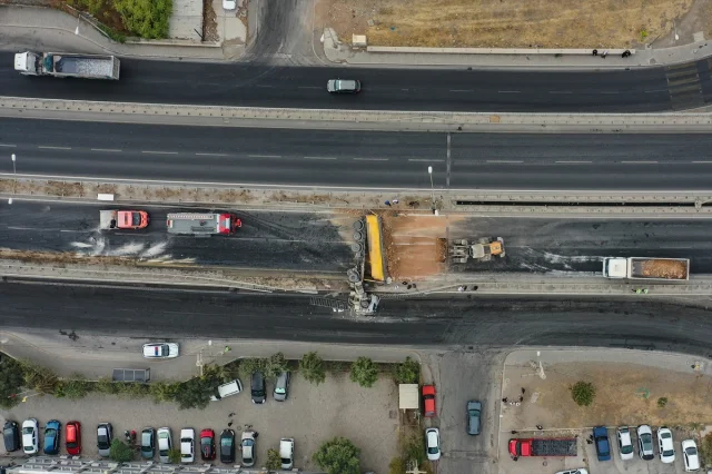 İzmir'in Kalbinde Nefes Kesen Kaza Anları Görüntülendi