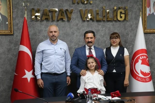 8 Yaşındaki Sanatçının Başarısı Göz Kamaştırdı