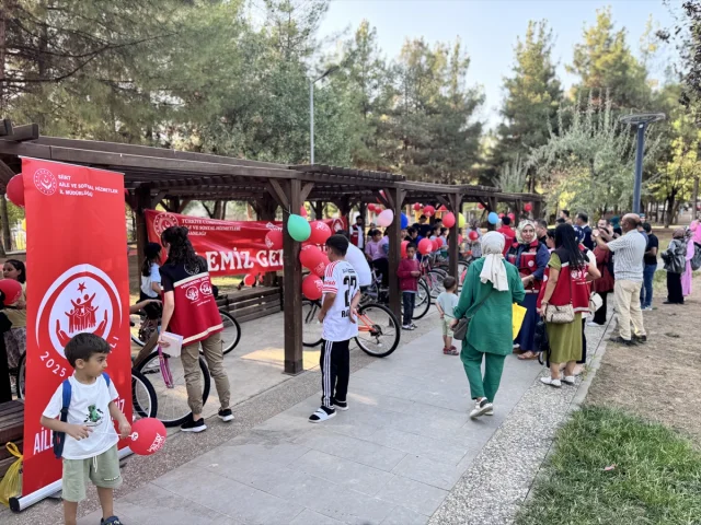 Siirt'te Çocukların Yüzünü Güldüren Etkinlik: Bisiklet Hediyesi