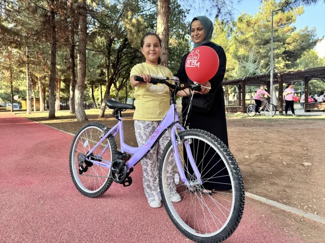 Siirt'te Çocukların Yüzünü Güldüren Etkinlik: Bisiklet Hediyesi