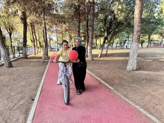Siirt'te Çocukların Yüzünü Güldüren Etkinlik: Bisiklet Hediyesi