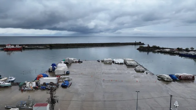 Trabzon'da Gizemli Deniz Aracı Panik Yarattı