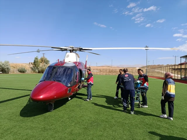 Erzurum'da Kalp Krizi Geçiren Hasta İçin Helikopter Seferber Oldu