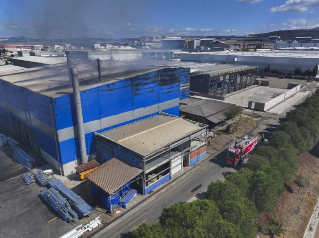 İzmir Aliağa'da Fabrika Yangını Büyük Panik Yarattı