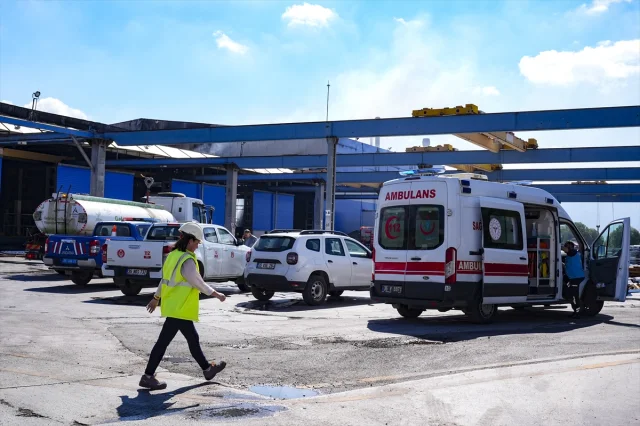 İzmir Aliağa'da Fabrika Yangını Büyük Panik Yarattı