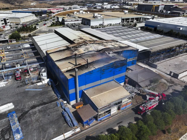 İzmir Aliağa'da Fabrika Yangını Büyük Panik Yarattı