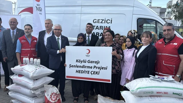 Türk Kızılaydan Adana’da Girişimci Çiftçilere Büyük Destek