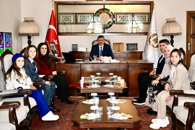 Genç Hafız Alperen'in Yolu Erzurum Valiliği