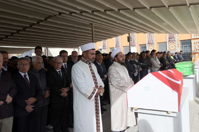 Yavuz Bülent Bakiler'e Sivas'ta Duygusal Veda