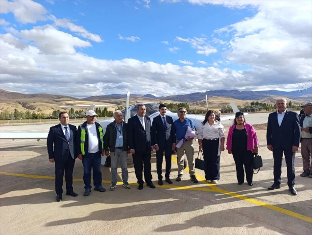 Sivas'ta Tarihi An: Nuri Demirağ Havalimanına Yıllar Sonra İ...