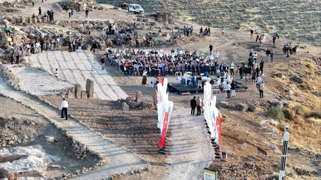 Zerzevan Kalesi'nde Antik Atmosferde Büyüleyici Konser Deneyimi