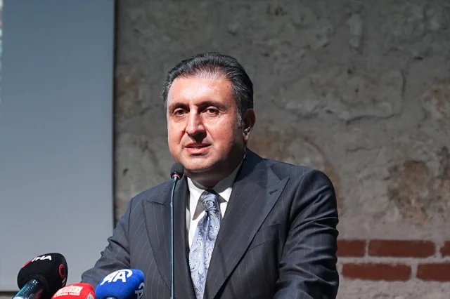 Rami Kütüphanesi'nde Büyüleyici Okuma Etkinliği: Kitaplarla Dolu Bir Akşam