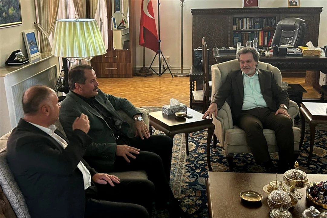 Memur-Sen Başkanı Ali Yalçın'ın İran'da Sürpriz Temasları: İşte Ziyaretin İlginç Detayları