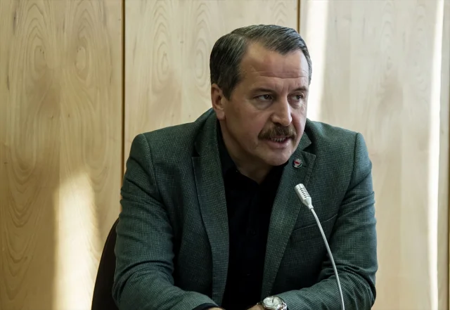 Memur-Sen Başkanı Ali Yalçın'ın İran'da Sürpriz Temasları: İşte Ziyaretin İlginç Detayları