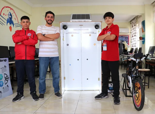 Gaziantep'te Öğrenciler Elektrik Üreten Proje ile Geleceği Aydınlatıyor
