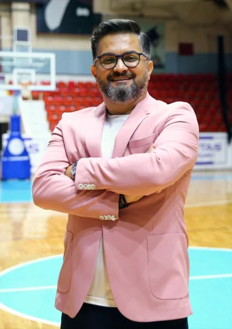 Adana Nova Basketbol Meme Kanseri İçin Pembe Ceketle Sahaya Çıkıyor