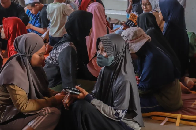 Endonezya'da Çöken Okul Binası İçin Yarış Zamanı: Arama Kurtarma Çalışmaları Yükseliyor