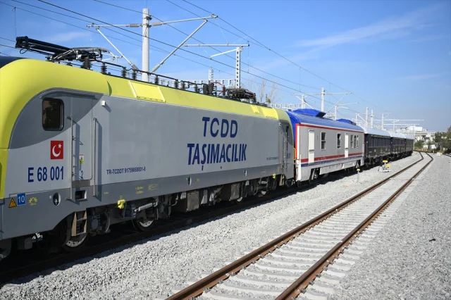 Orient Express Rüyası Yeniden Başlıyor: İstanbul'a Tarihi Yolculuk