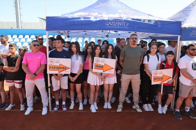 Gaziantep'te Raket Sesleri Yükseliyor: Tenis Turnuvası Başladı