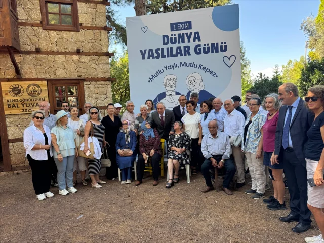 Antalya'da Yaşlılar Sanat ve Sporla Yenilendi