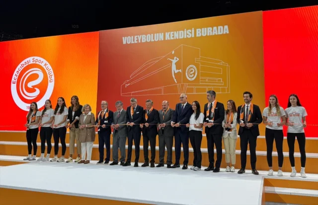 Eczacıbaşı Spor Kulübü Yeni Salonuyla Göz Kamaştırıyor