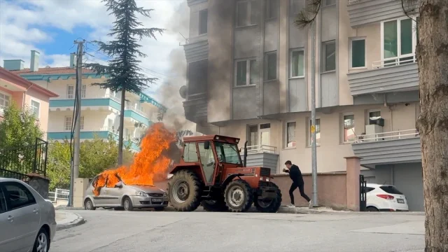 Çorum'da Gerilim Dolu Dakikalar: Otomobil Kundaklama Olayı