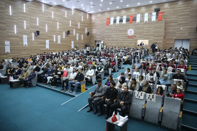 Van'da Girişimcilik İlhamı Yükseliyor: Yeni Nesil Kütüphane Buluşması