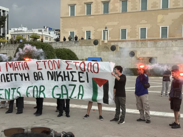 Atina'da Öğrenciler Filistin İçin Ayaklandı İnanılmaz Eylem