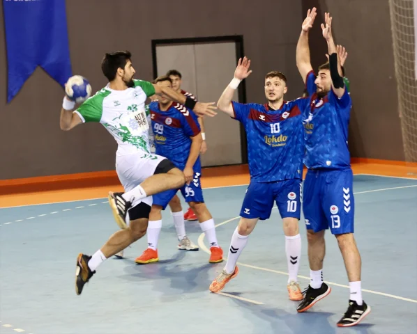 Hentbolda Heyecan Dorukta: Giresunspor Trabzon'dan Galibiyetle Döndü