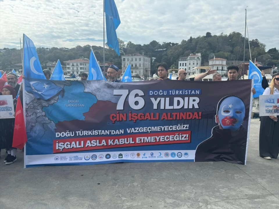 İstanbul'da Çin’e Karşı Uygur Protestosu Dikkat Çekti