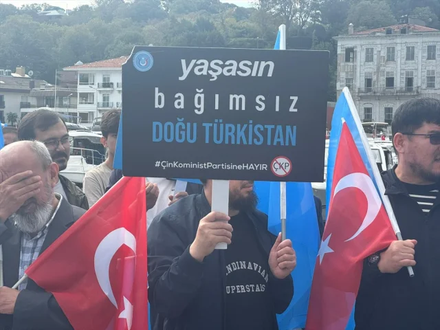 İstanbul'da Çin’e Karşı Uygur Protestosu Dikkat Çekti