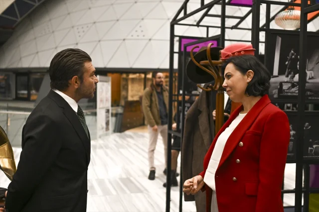 Ankara'da Etkileyici Fotoğraf Sergisi: 'Ailenin Sessiz Tanıkları'na Yoğun İlgi