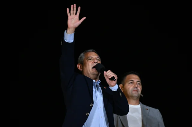 Küçükçekmece'de Özgür Özel'den Çarpıcı Açıklamalar