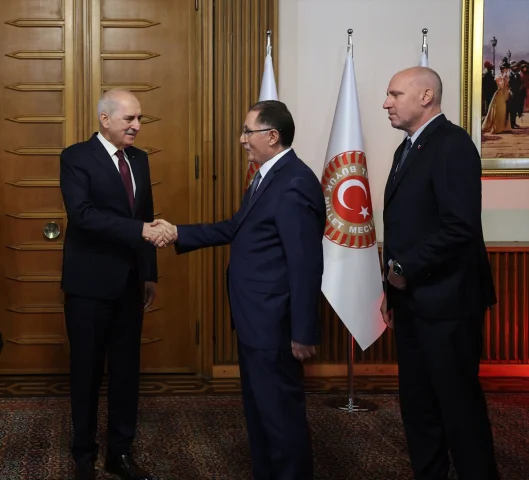 Kurtulmuş'tan Terörsüz Türkiye Vurgusu ve Siyasi Diyalog Mesajı