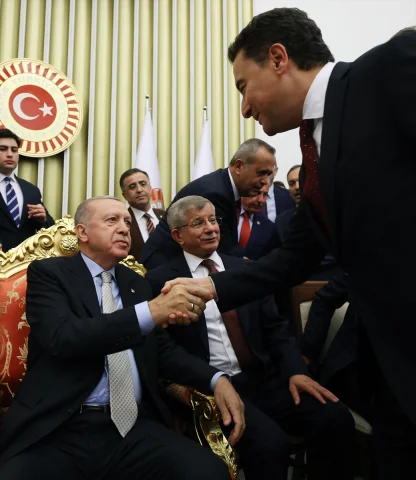 TBMM'de Resepsiyon Gecesine Sürpriz Performans Damga Vurdu