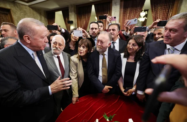 TBMM'de Resepsiyon Gecesine Sürpriz Performans Damga Vurdu