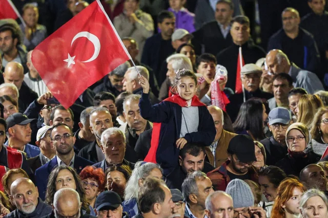 Küçükçekmece'de Özgür Özel'den Çarpıcı Açıklamalar