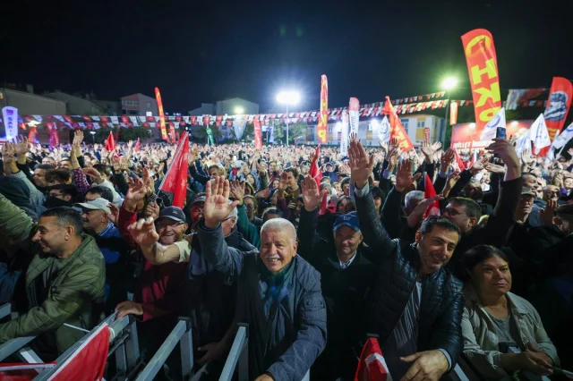 Küçükçekmece'de Özgür Özel'den Çarpıcı Açıklamalar