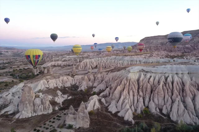 Kapadokya Semalarında Unutulmaz Balon Manzarası