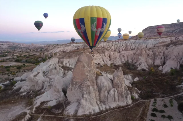 Kapadokya Semalarında Unutulmaz Balon Manzarası