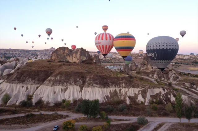 Kapadokya Semalarında Unutulmaz Balon Manzarası