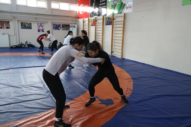 Milli Güreşçiler Balkan Şampiyonası İçin Geri Sayımda