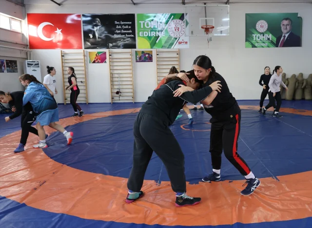 Milli Güreşçiler Balkan Şampiyonası İçin Geri Sayımda