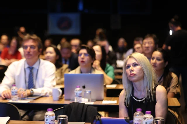 Antalya'da Uterus Naklinin Geleceği Tartışılıyor: Bilim Dünyası Bir Araya Geldi