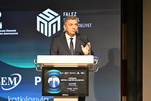 Antalya'da Turizmin Geleceği Şekilleniyor: Eğitim ve Sektör...