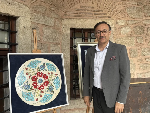 Rüstem Paşa Camii'nin Gizemli Çini Sanatı İstanbulluları Büyüledi