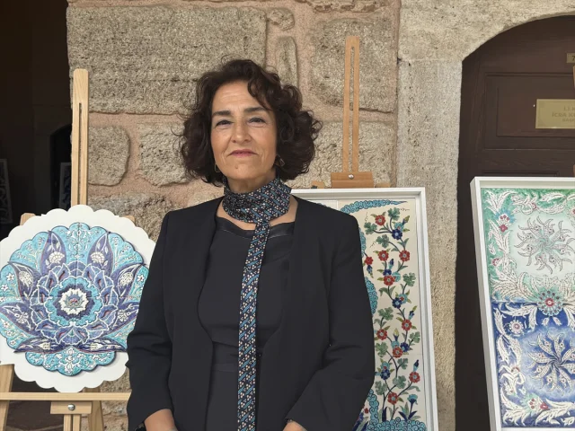 Rüstem Paşa Camii'nin Gizemli Çini Sanatı İstanbulluları Büyüledi