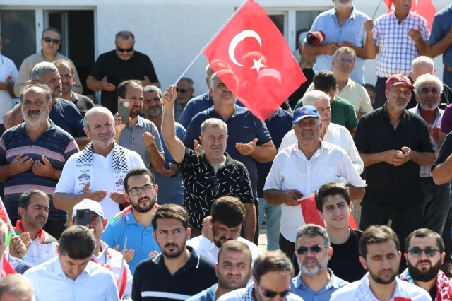 Hatay'da İsrail'e Protesto: Gazze'ye Destek Teknelerden Yansıdı